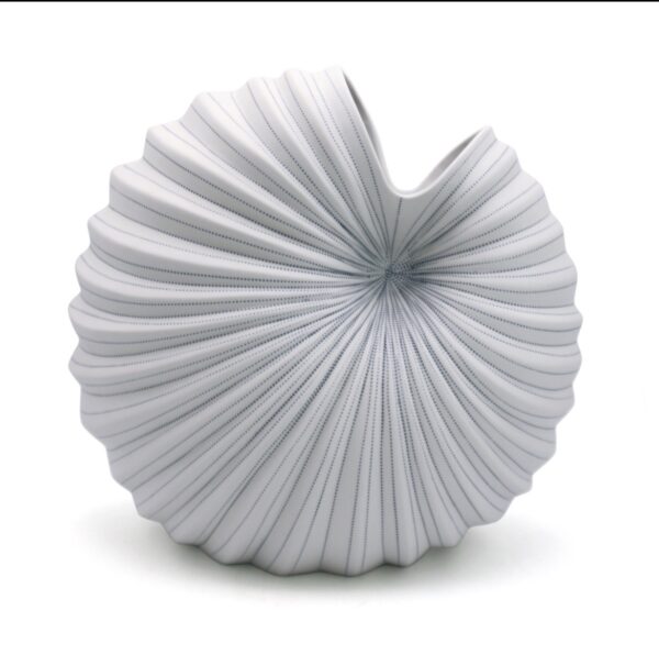 Palm Vase - Blue Dot Y22 (L)